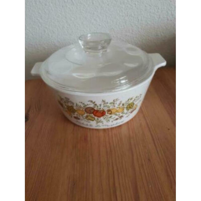 Vintage schaal met deksel van Corning Ware (a la Pyroflam)