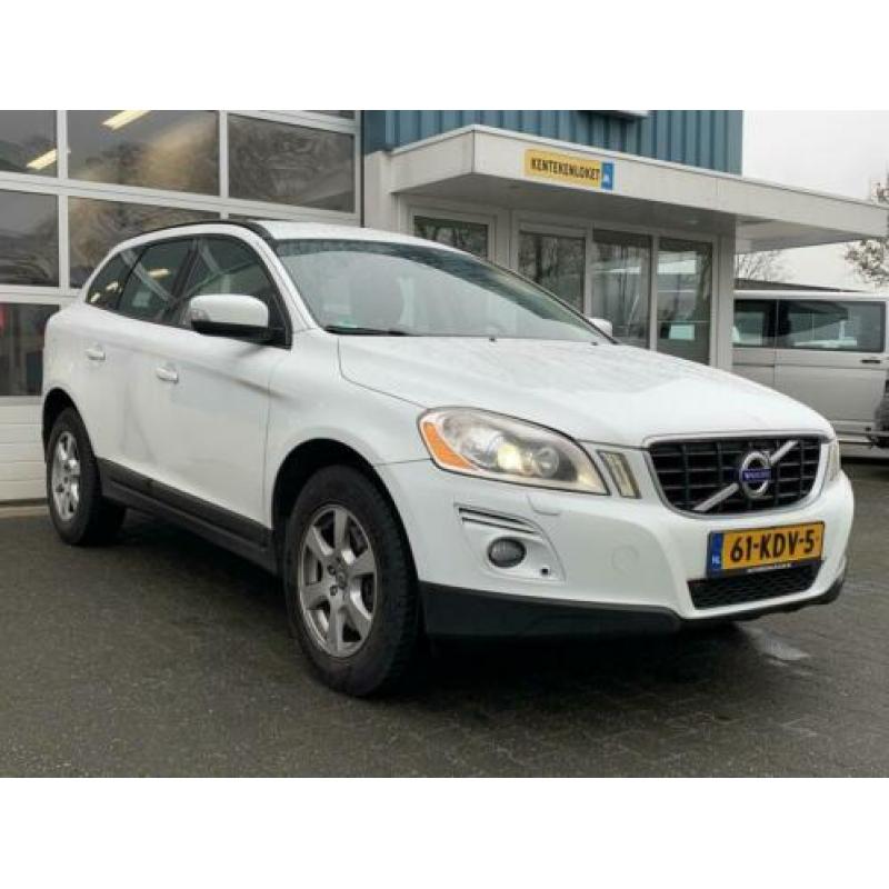 Volvo XC60 2.4D Momentum - Meeneemprijs ! Climate control Xe