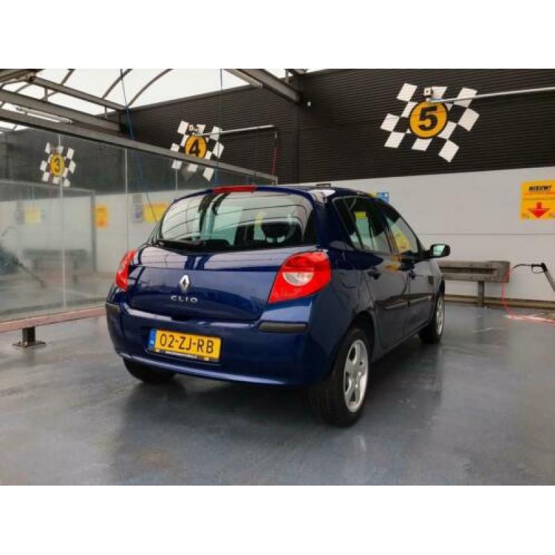 Renault Clio 1.2-16V Special Line 5-DEURS, AIRCO, TIPTOP!