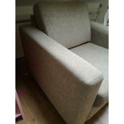 Beige fauteuil