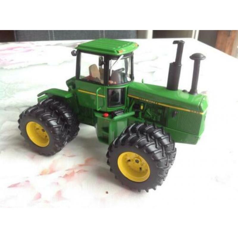 John Deere 8630