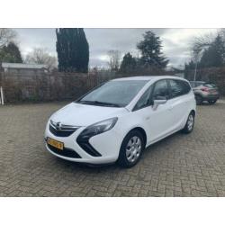 Opel Zafira Tourer 1.4 T 88KW 2012 Wit 7 Persoons