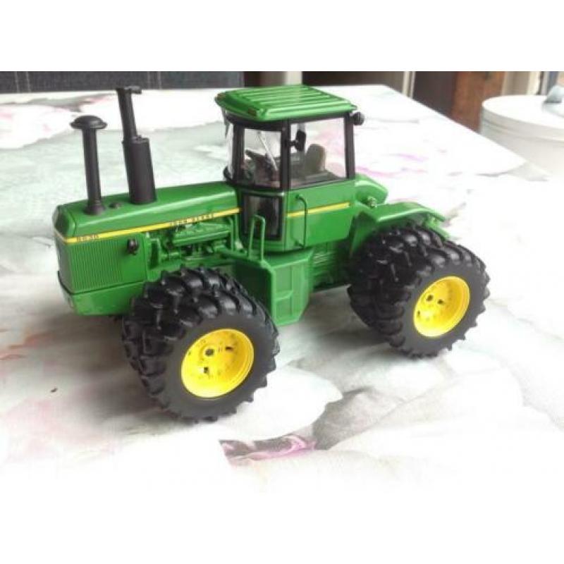 John Deere 8630