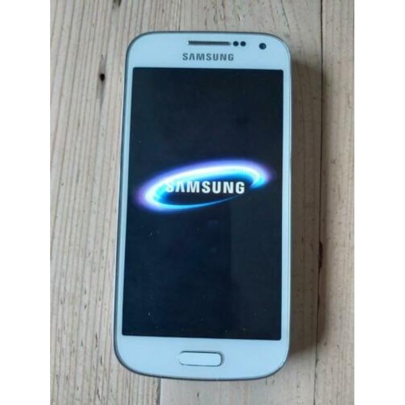 Samsung Galaxy S 4 mini. Kleur wit. ZGOH