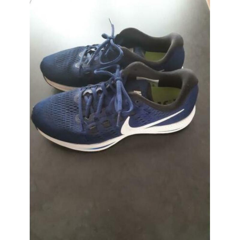 Nike sportschoenen, maar 39, blauw