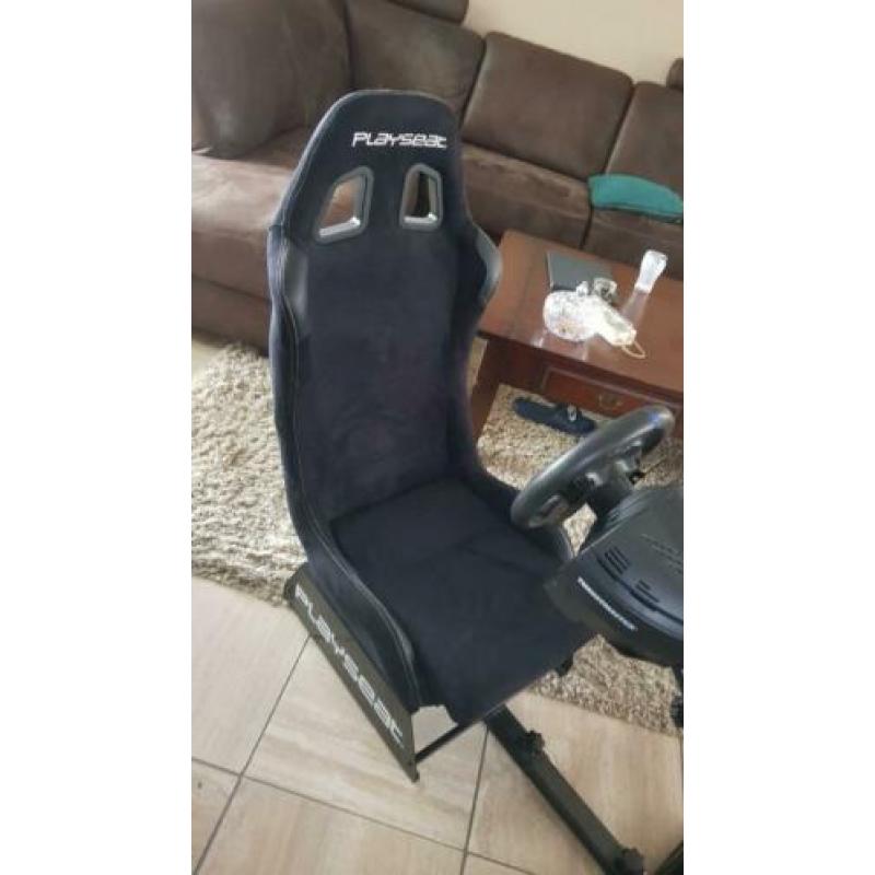 Playseat evolution met T300 rs gt met T3PA