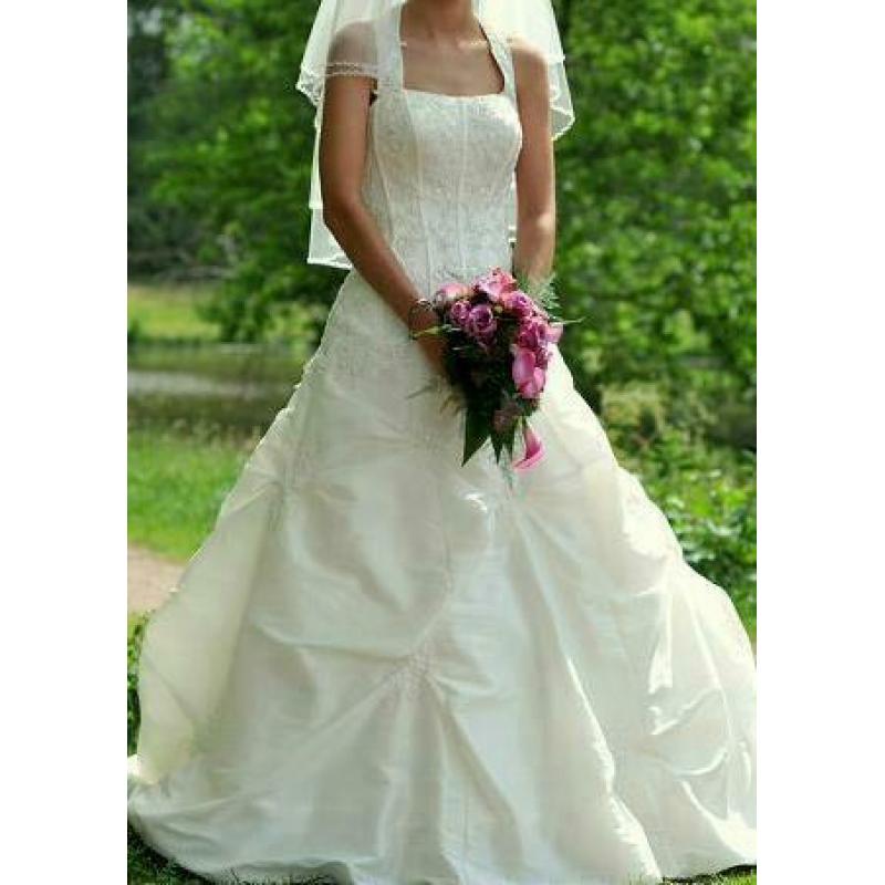 Trouwjurk Sincerity bridal ivoor maat 34