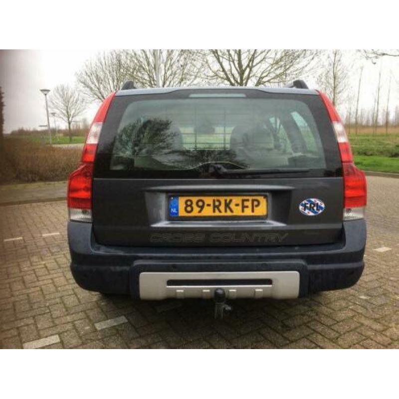 Volvo XC70 2.4 D5 AWD Geartronic 2005 Grijs 411500 km