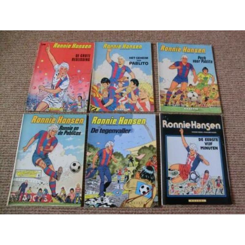 Set van 11 voetbalstripboeken