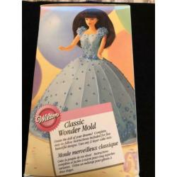 Classic Wilton Wonder Mold prinsessentaart maken