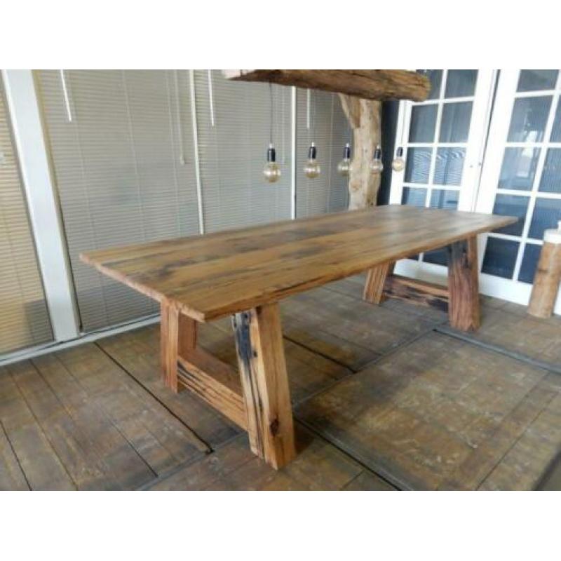 Eiken wagonplanken eettafel