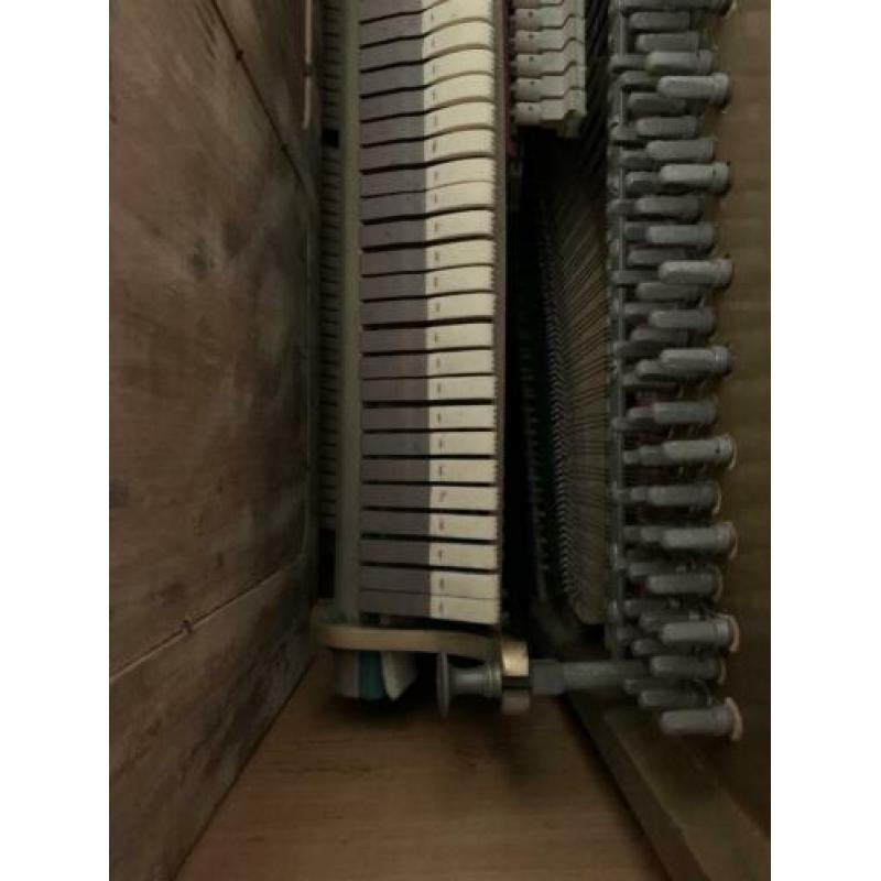 Te koop: Antieke piano