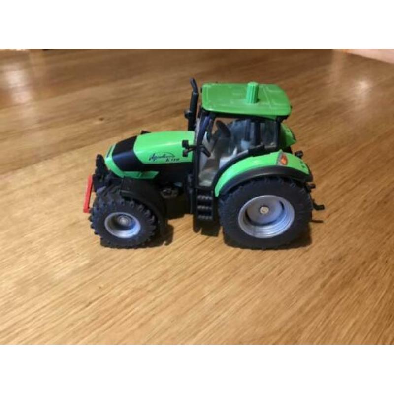 Siku 3055, Deutz-Fahr Agrotron K 110, Schaal 1:32