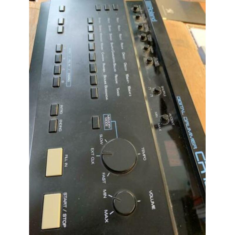 Vintage CR1000 drummachine Roland en Boss mengpaneel