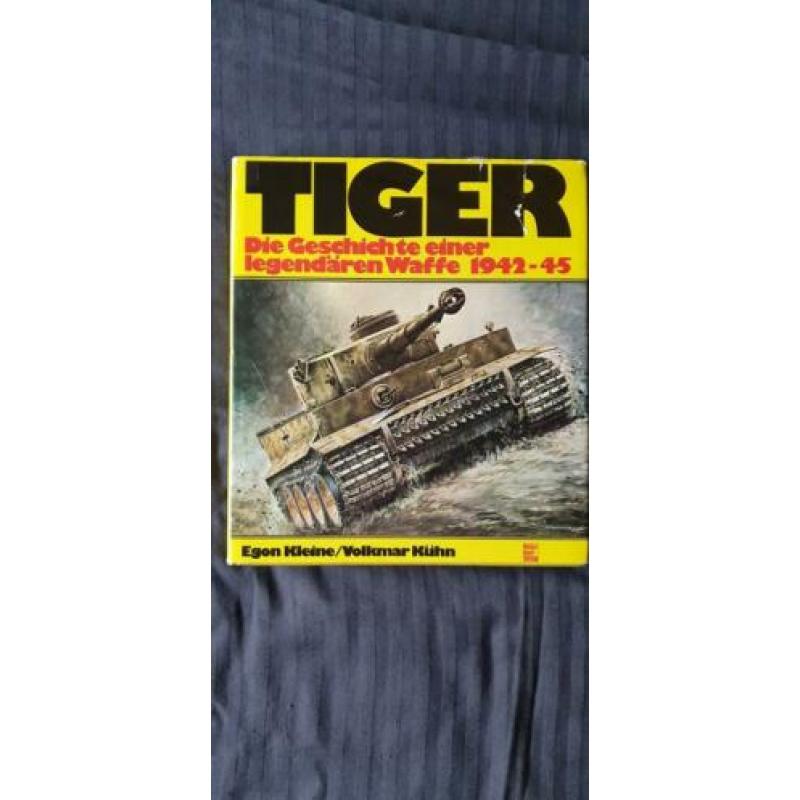 Boek/naslagwerk Tiger tank