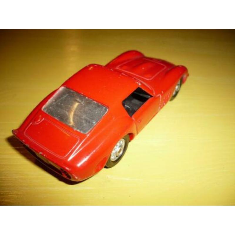 Mie18> oude maisto ferrari 250 gto