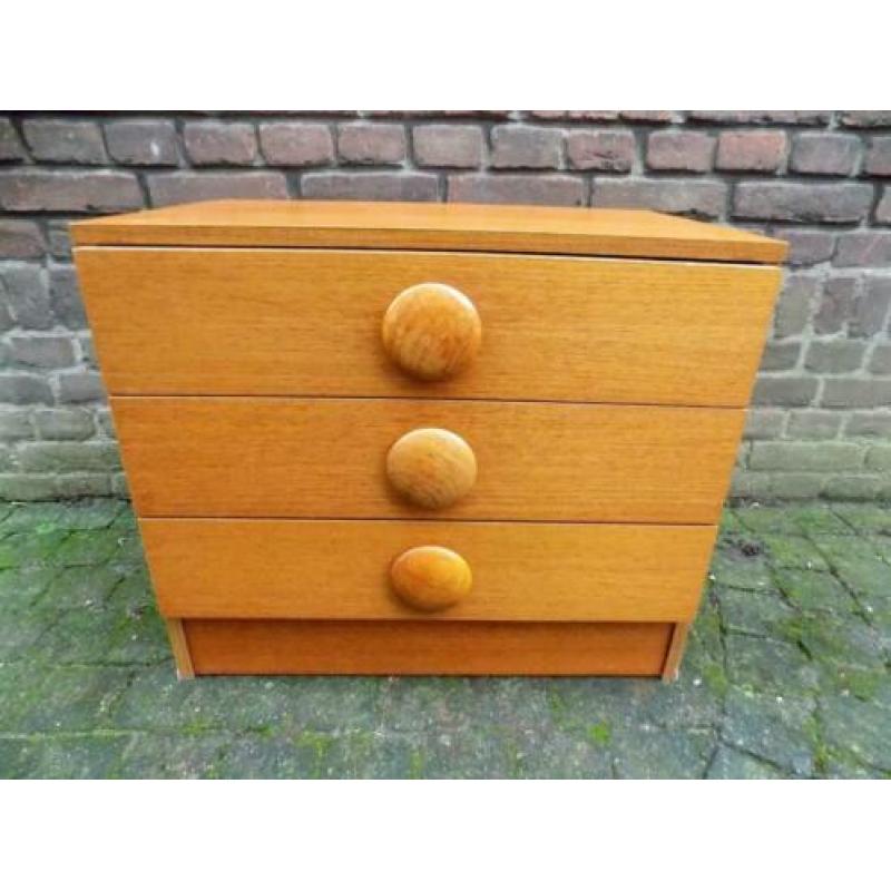 Jaren 70 80 teak retro wandkast ladekast meubel nachtkastje