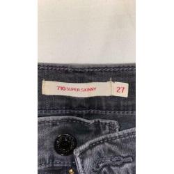 Levi’s 710 super skinny maat 27