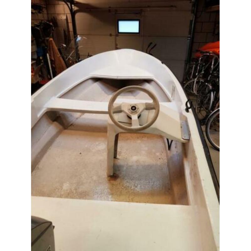 Console/visboot met trailer