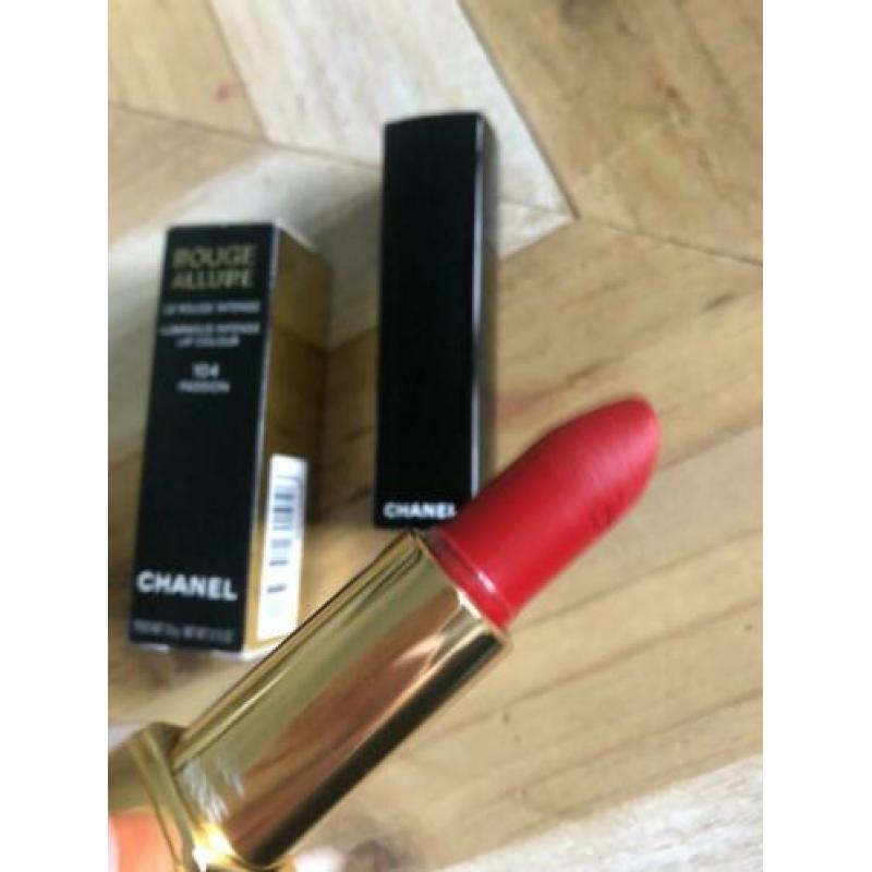 Chanel lipstick 104 Passion