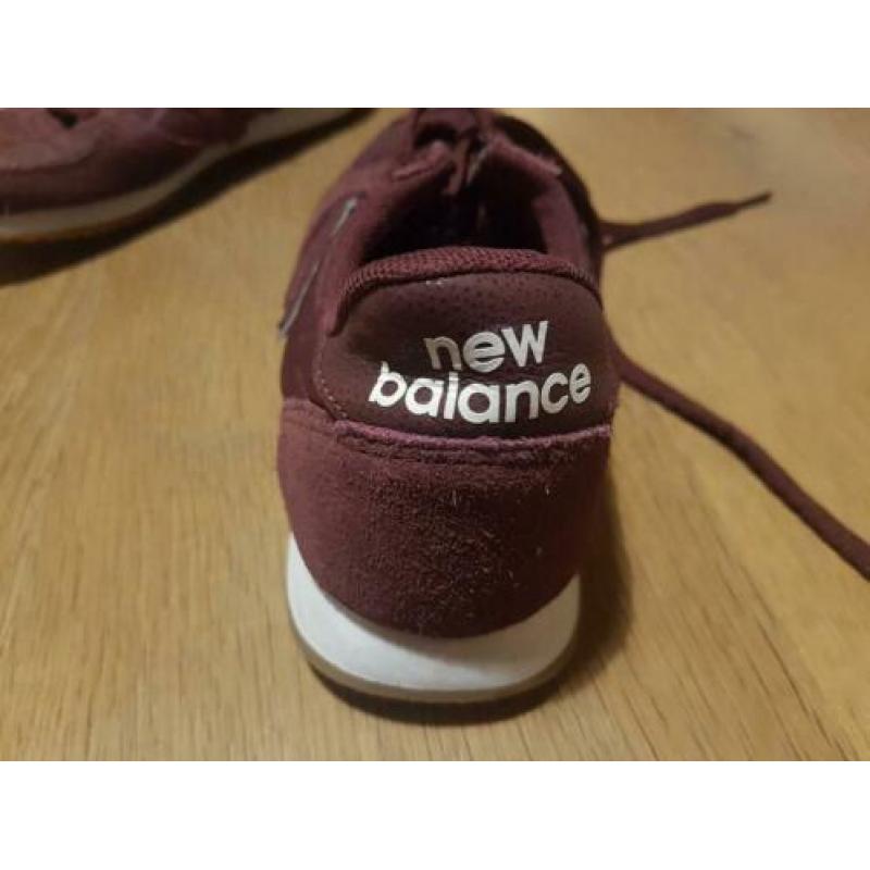 Donkerrode sportschoen new balance maat 36.5