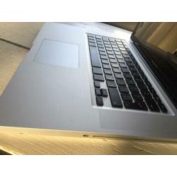 Macbook Pro 15” Mid 2012. -2,3GHz quad Core i7.-250 SSD