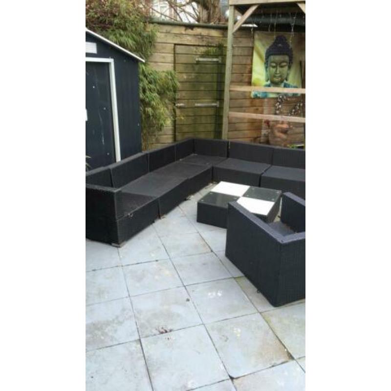 Loungeset voor in de tuin. Hoekbank 210x280 stoel en tafel