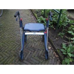 Mooie lichtgewicht rollator, opvouwb. ,zitting verstelbaar