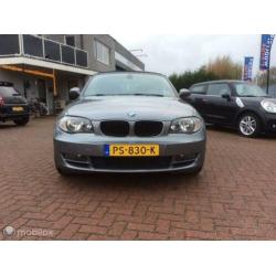 BMW 1-serie 118d High Executive Leder Windscherm nap boekjes