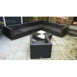 Loungeset voor in de tuin. Hoekbank 210x280 stoel en tafel