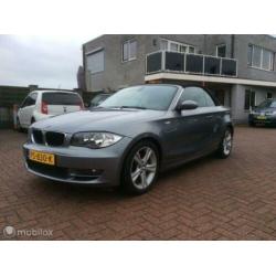 BMW 1-serie 118d High Executive Leder Windscherm nap boekjes