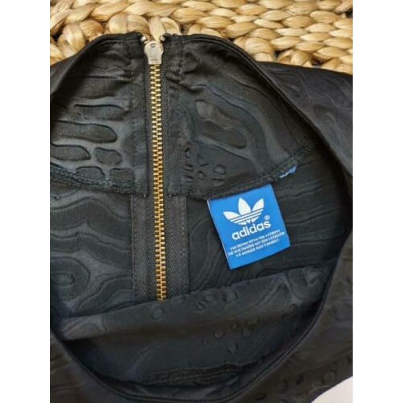 Adidas T-shirt maat 36