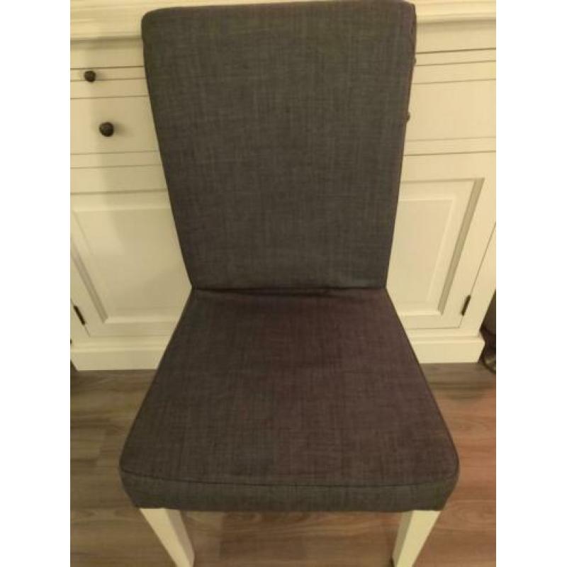 4 eetkamerstoelen te koop