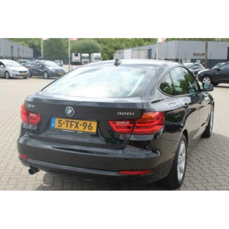 BMW 3 Serie Gran Turismo 320i Business airco, climate contro