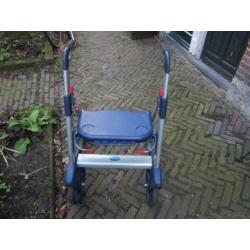 Mooie lichtgewicht rollator, opvouwb. ,zitting verstelbaar