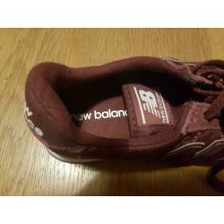 Donkerrode sportschoen new balance maat 36.5