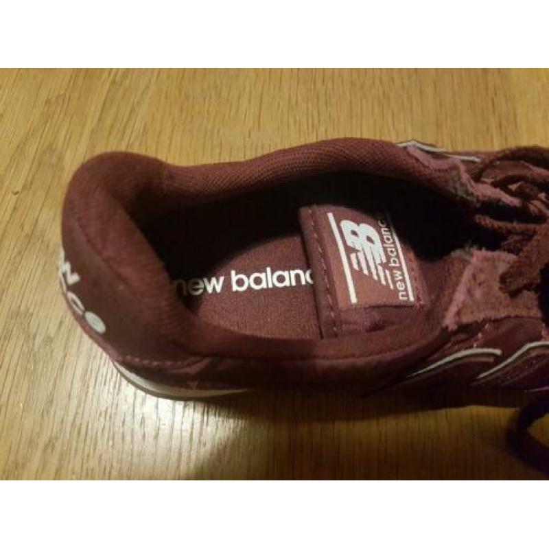 Donkerrode sportschoen new balance maat 36.5