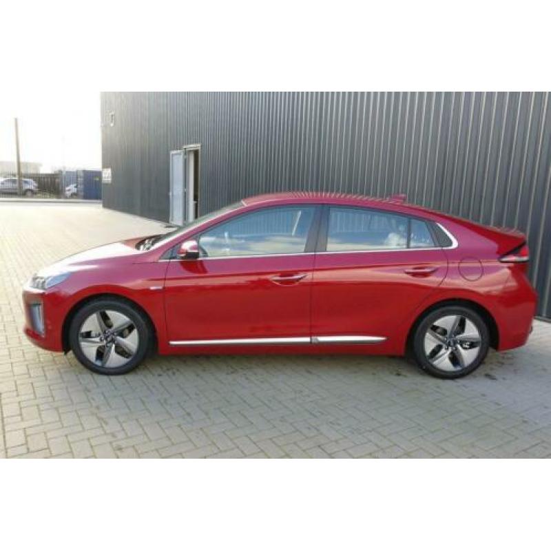 Hyundai IONIQ 1.6 GDi Premium Plus Pakket. (bj 2020)