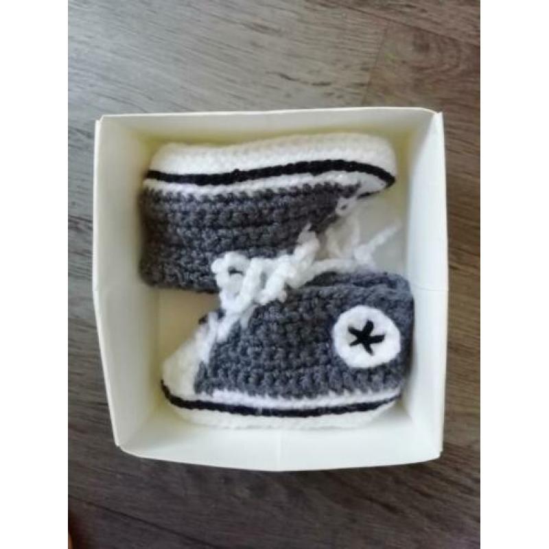 ??BABYSCHOENTJES ALL STARS?? gehaakt, grijs, baby, laarsjes