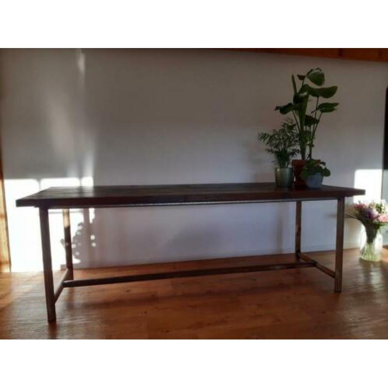 Handgemaakte, industriële eettafel 220 cm