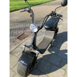 EVO-maxx is de E-snorscooter - (max. 33km/u)