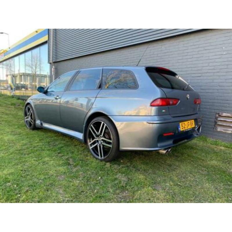 Alfa Romeo 156 Sportwagon 3.2 V6 GTA 251 pk | Leer |