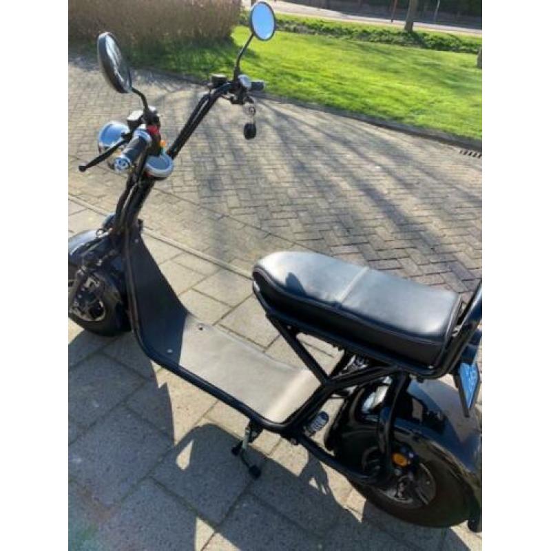 EVO-maxx is de E-snorscooter - (max. 33km/u)