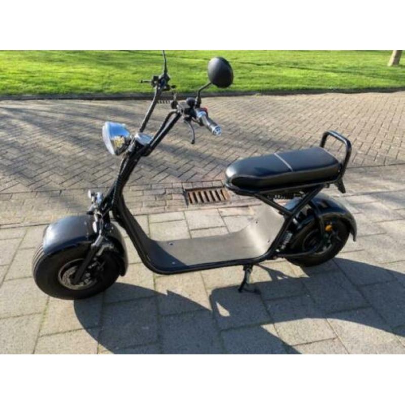 EVO-maxx is de E-snorscooter - (max. 33km/u)