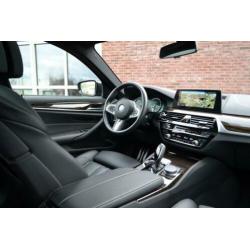 BMW 5 Serie 540i 340pk M-Sport Pano Comf-Zetels DA+ PA+ Adp-