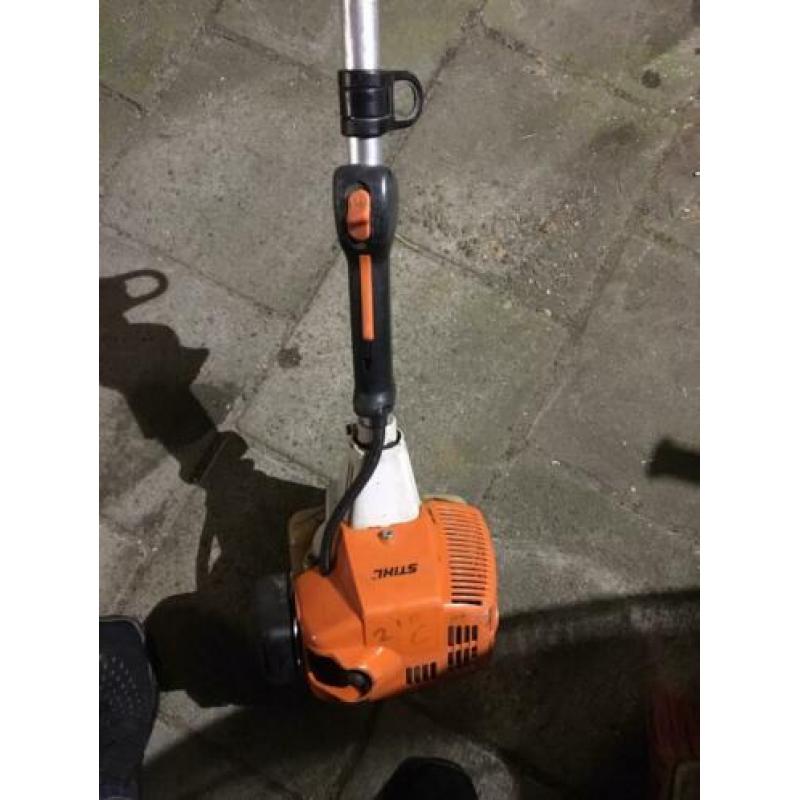 Tekoop STIHL HL 75 Stokheggenschaar met benzine .