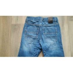 WE Jeans, maat 140, regular fit.