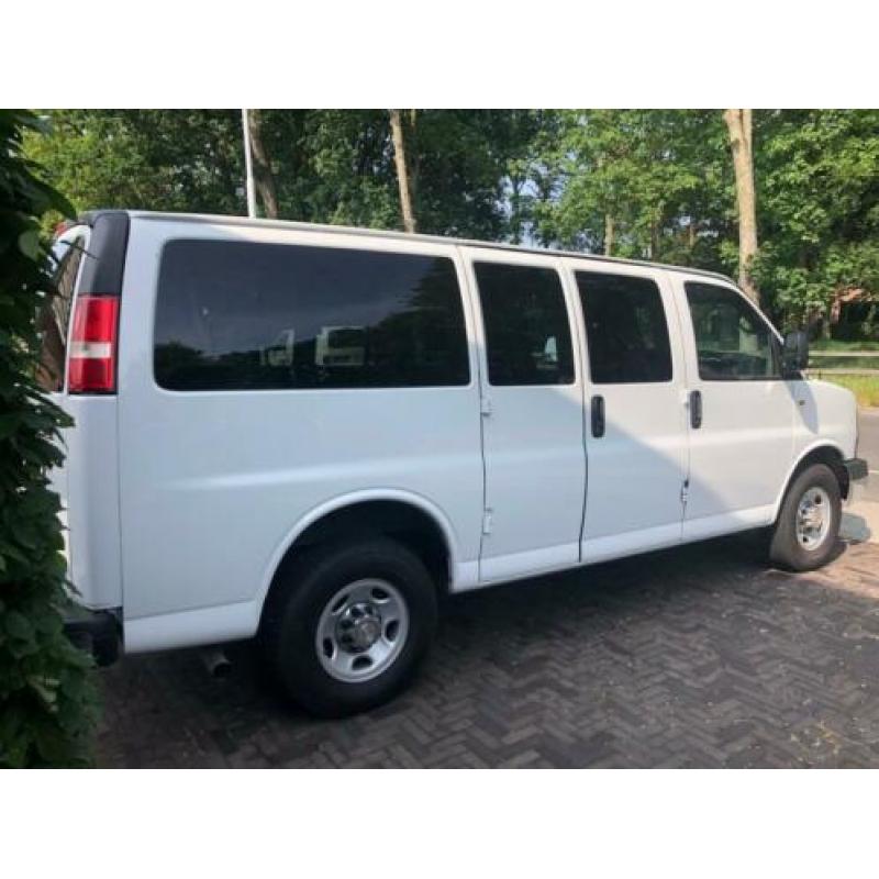 Chevrolet Express 6.0L V8 2500 enkel cabine