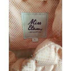 Te koop: Tussendoor Jas van Miss Etam. Roze. Maat L.