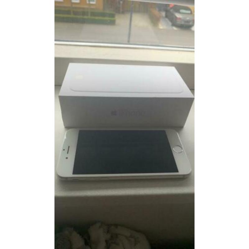 iPhone 6 64 gb zilver, werkt nog goed!